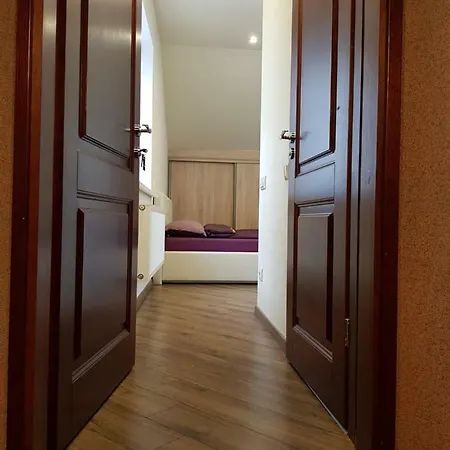 Appartement Zveryno *